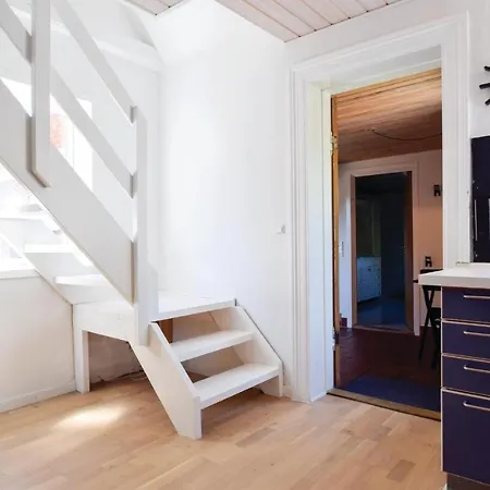 Three Bedroom Holiday In Tranekar Feriehus